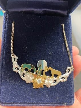Montana Silversmiths Gold Silver tones Horse Trio Pendant Necklace choker Love